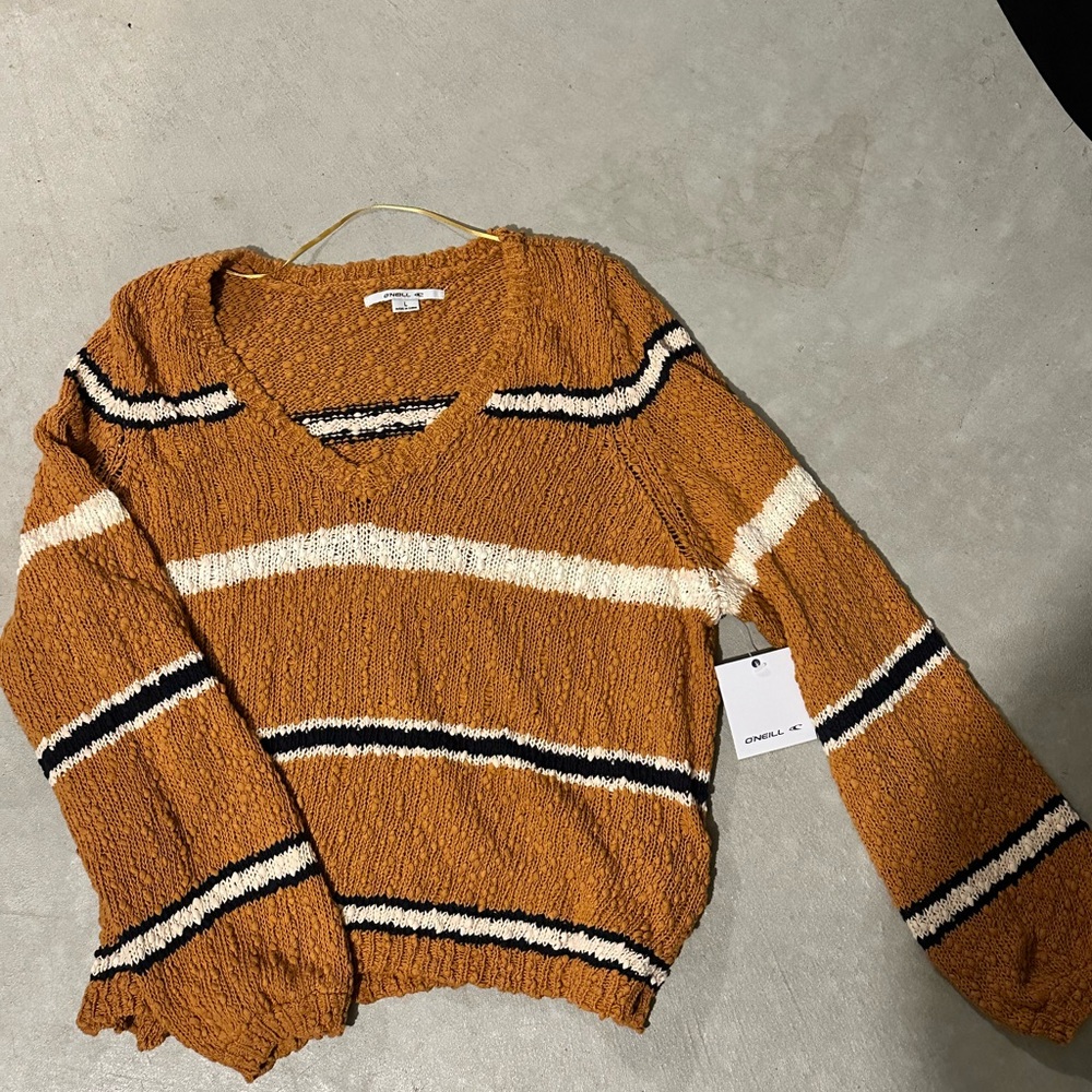 NEW WITH TAGS O’Neill sweater